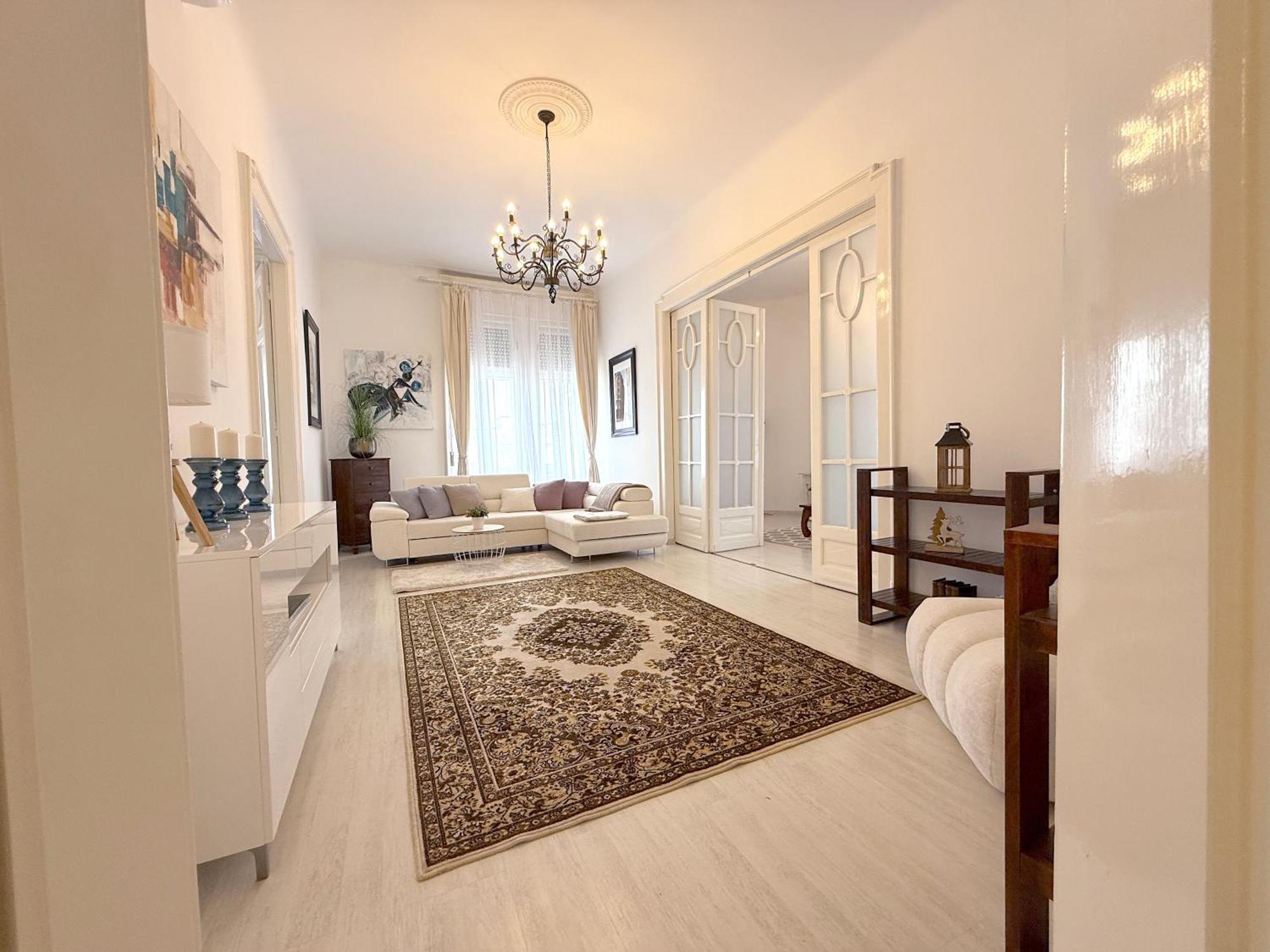 Appartement Elegant 125m2 In Center Of