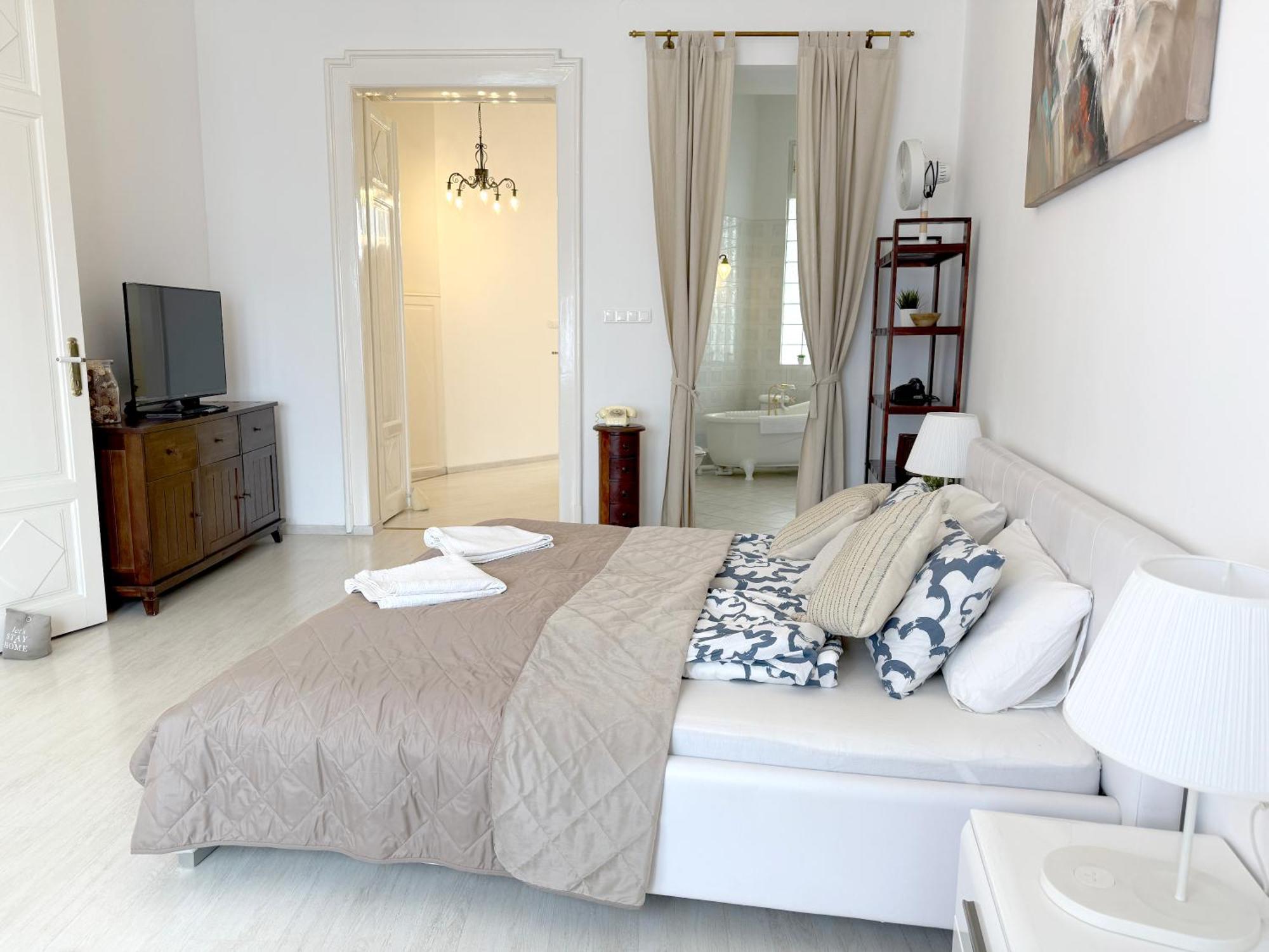 Elegant 125m2 In Center Of Appartement *