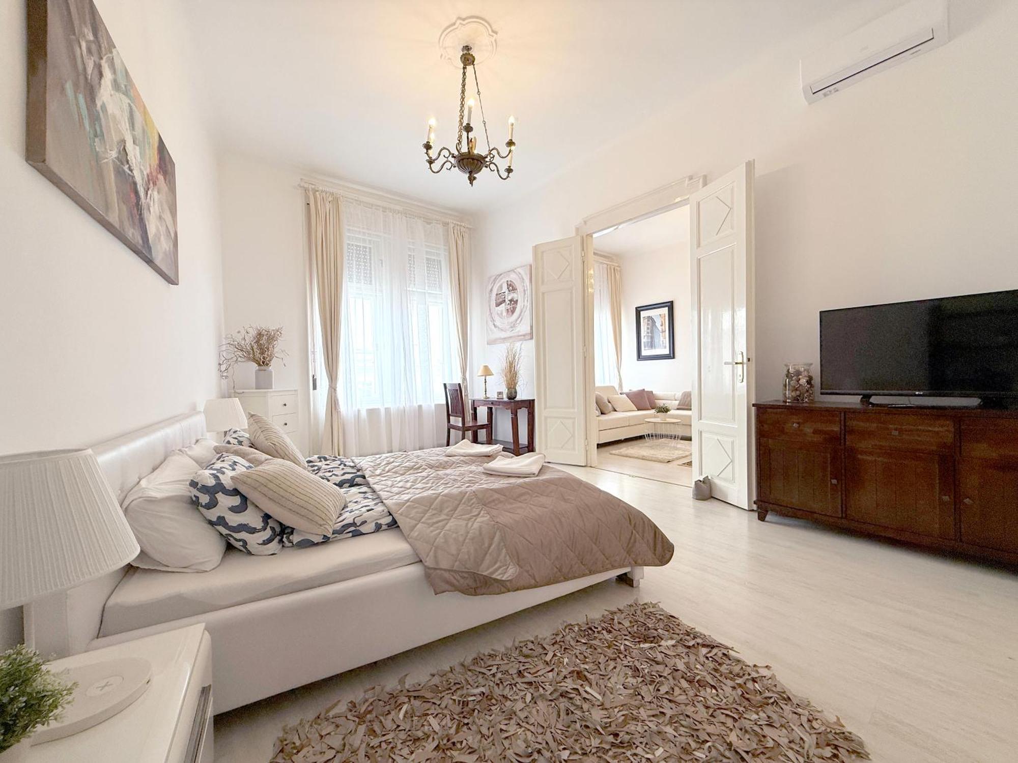Elegant 125m2 In Center Of Appartement
