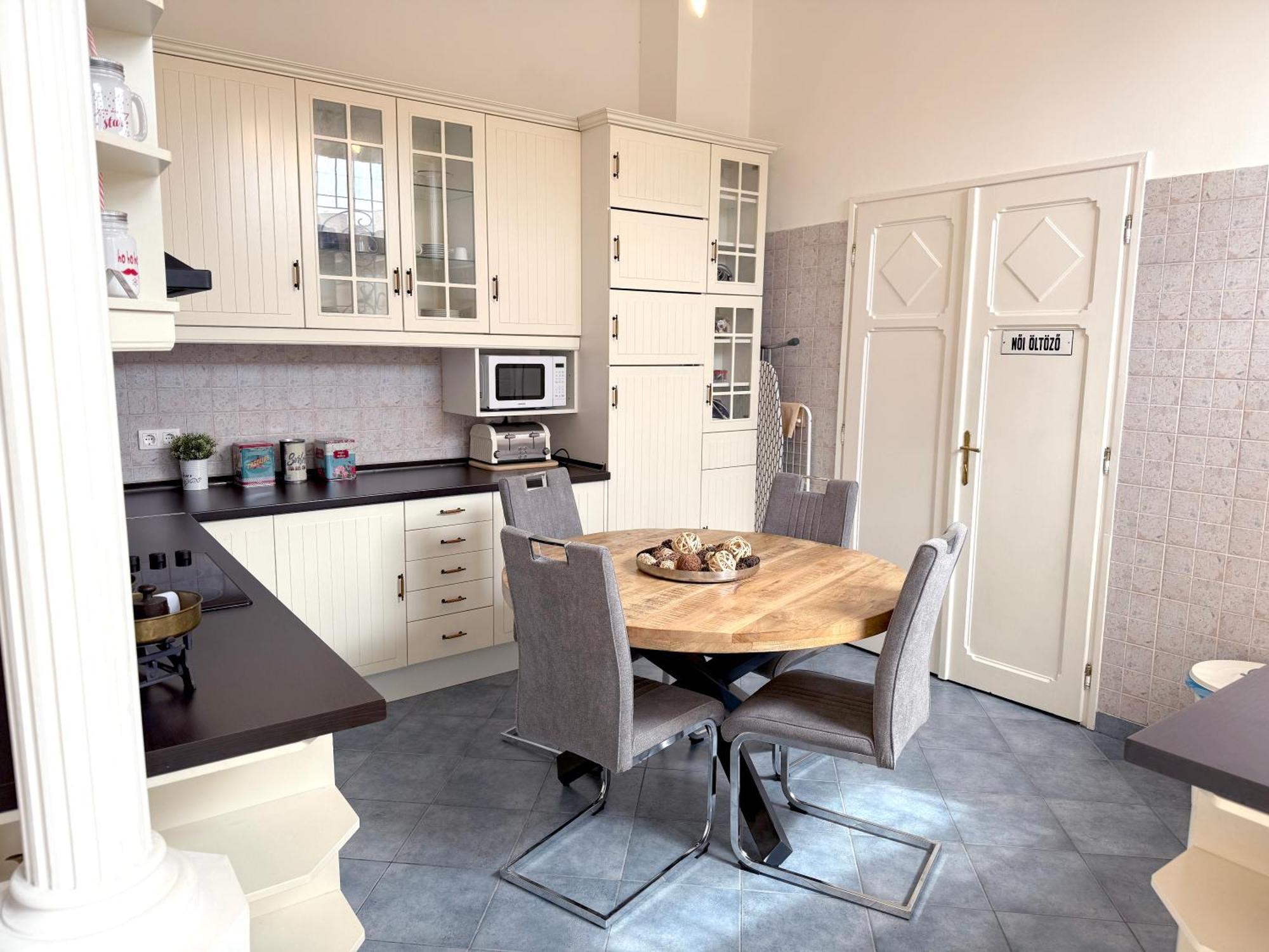 Elegant 125m2 In Center Of Appartement *