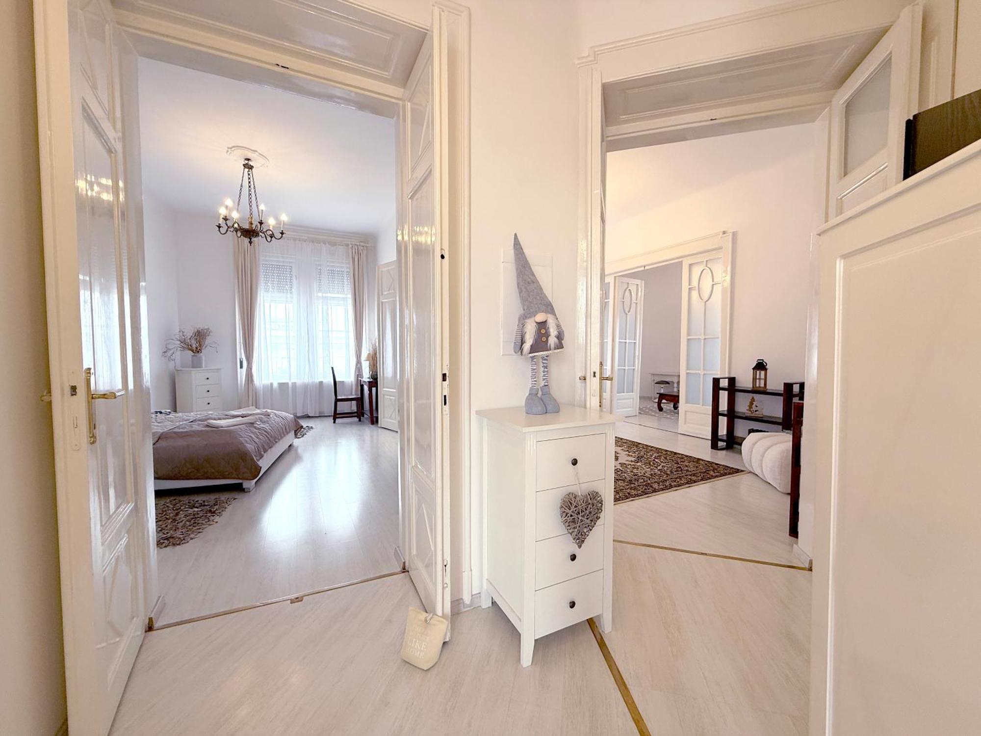 Elegant 125m2 In Center Of Appartement